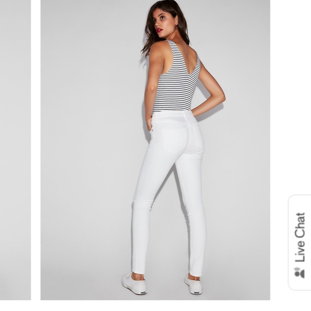 Express White Mid Rise Leggings in a 0-short